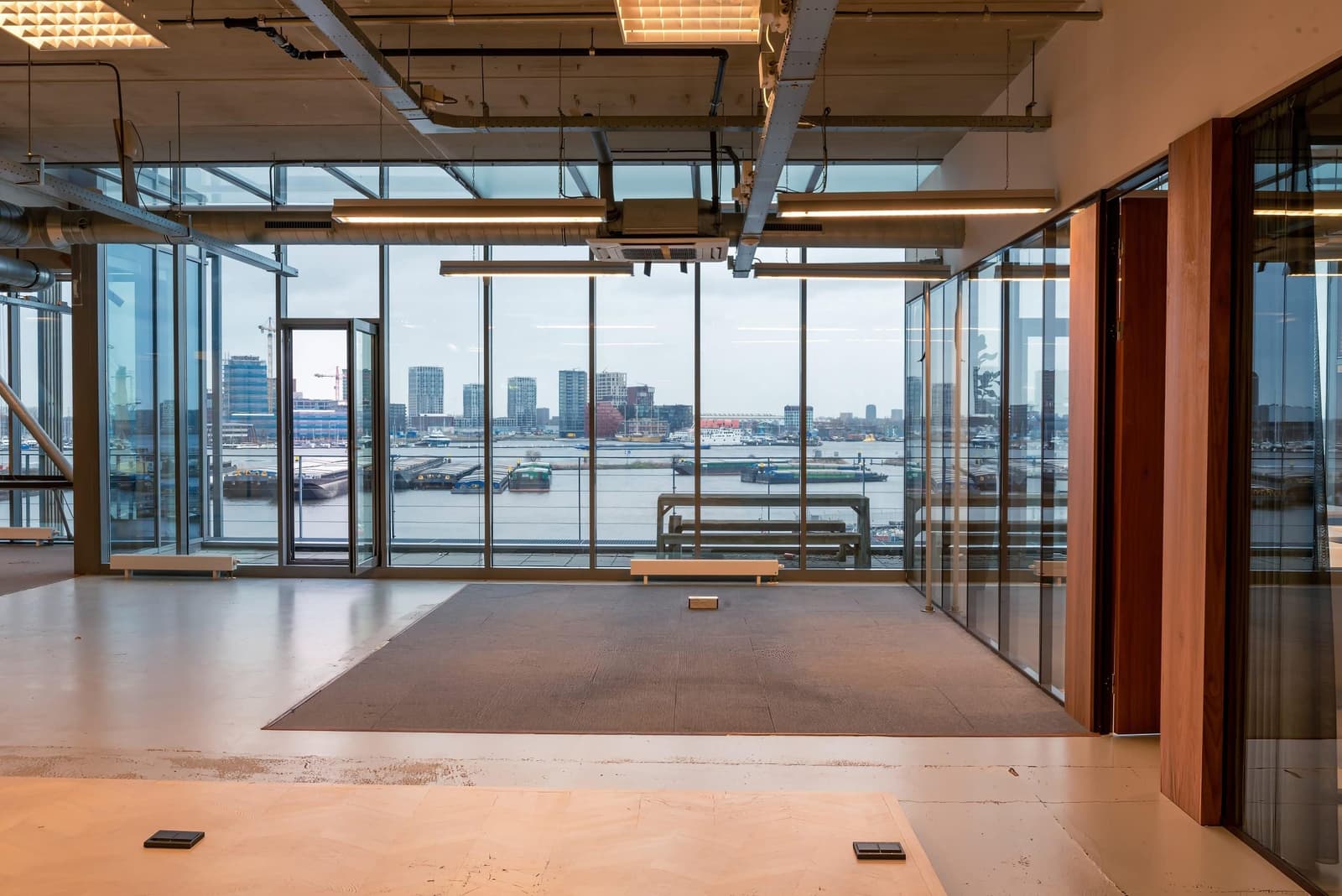 Kantoorruimte Danzigerkade in Amsterdam-Houthavens — foto 1