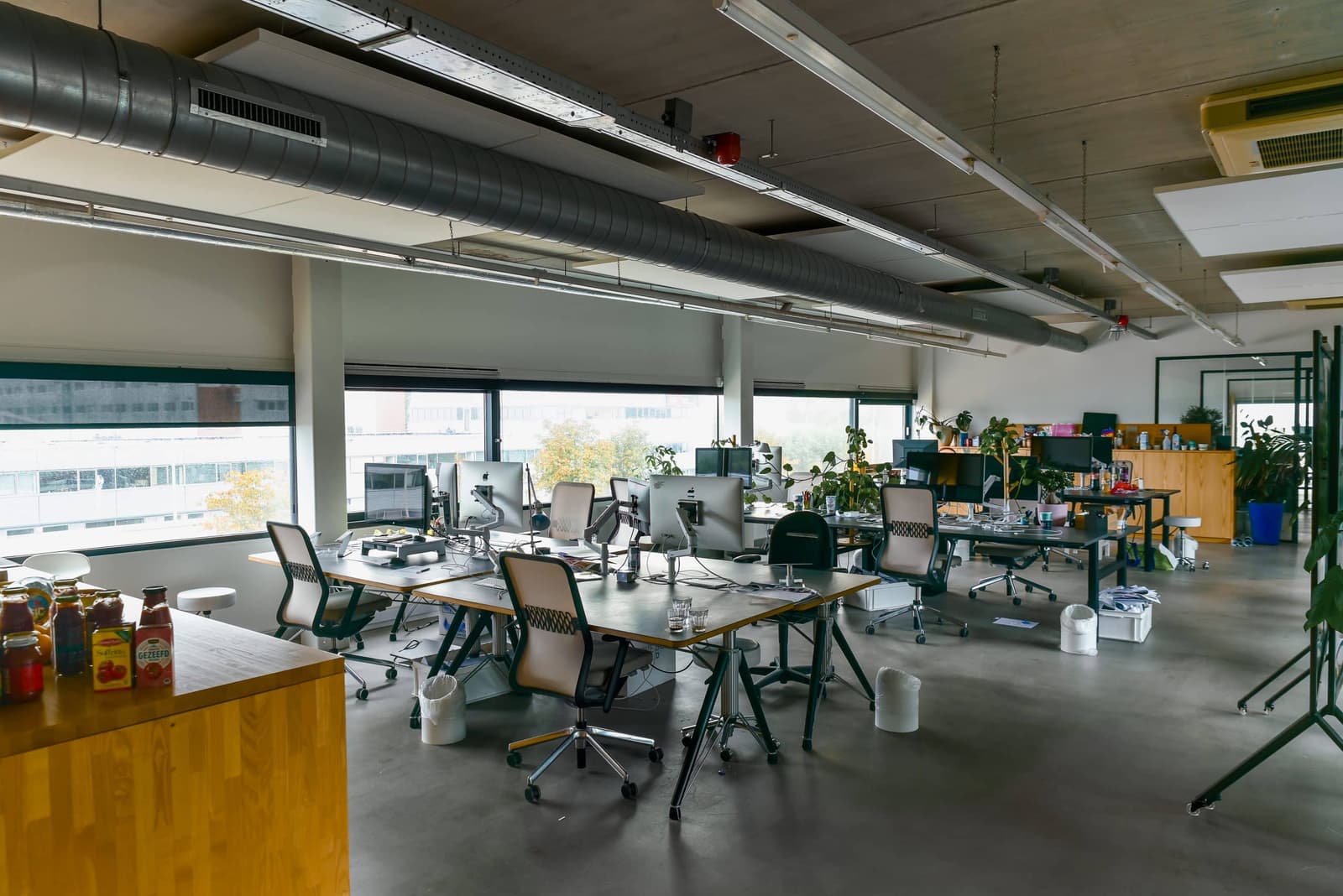 Kantoorruimte Johan van Hasseltweg 27 in Amsterdam-Noord — foto 1