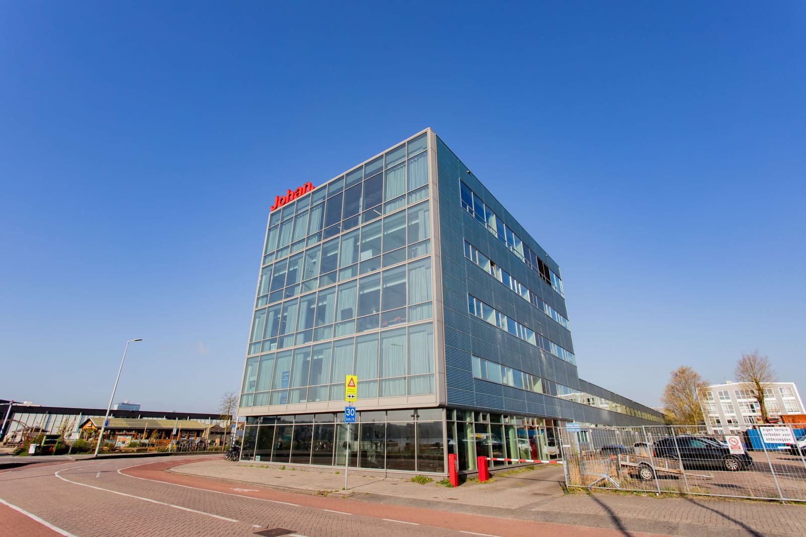 Kantoorruimte Johan van Hasseltweg 2 in Amsterdam-Noord — foto 1